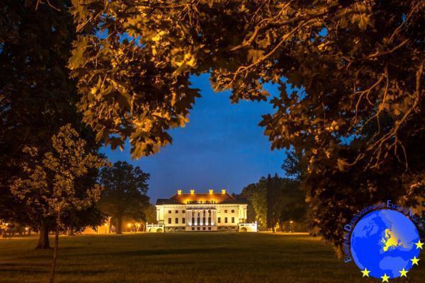 Pakruojis Manor'S Palace Boutique Hotel Exterior photo